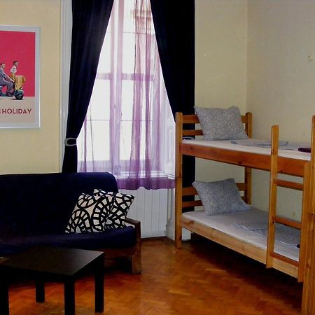 11Th Hour Cinema Hostel Budapest Rom bilde
